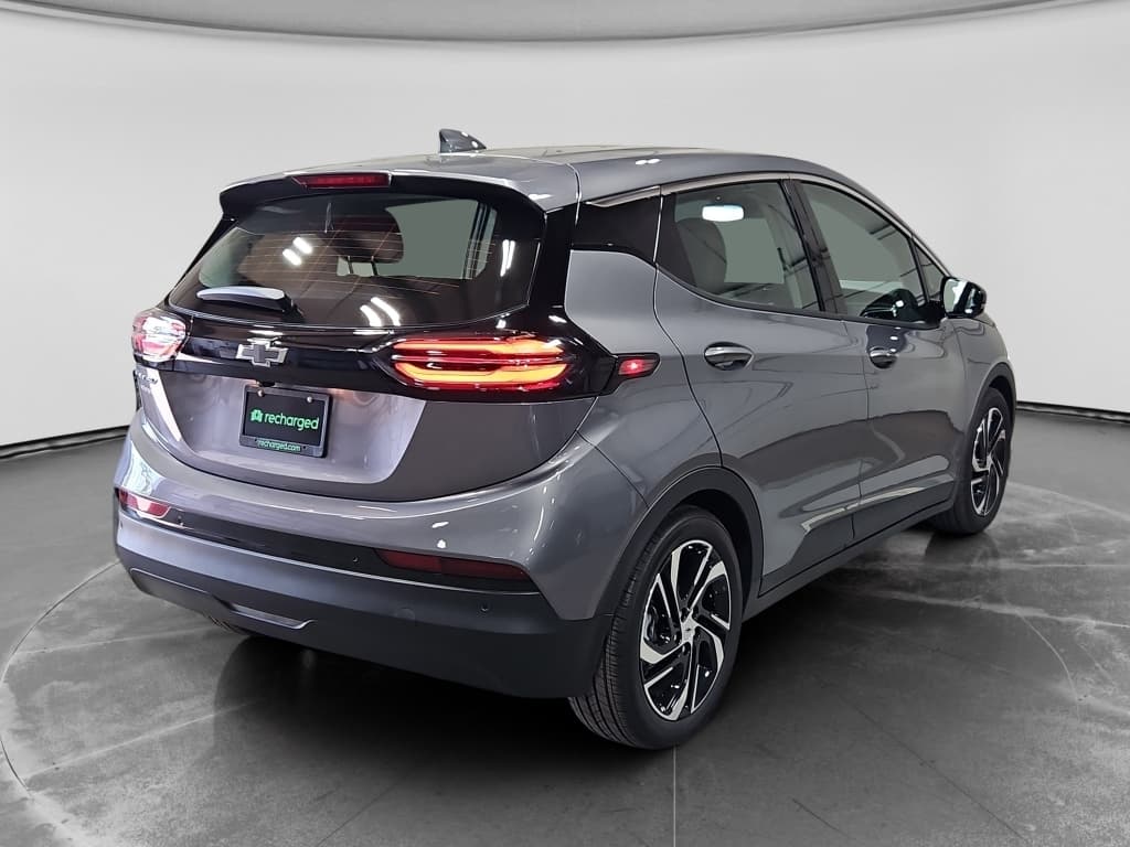 2023 Chevrolet Bolt EV view 3