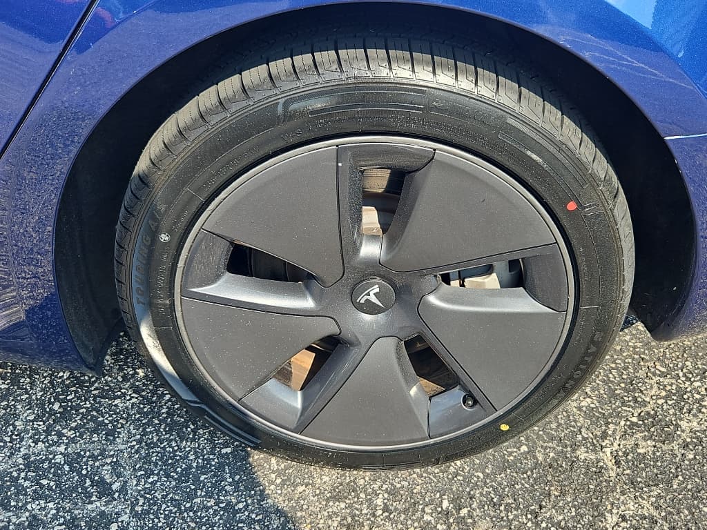 2022 Tesla Model 3 view 25