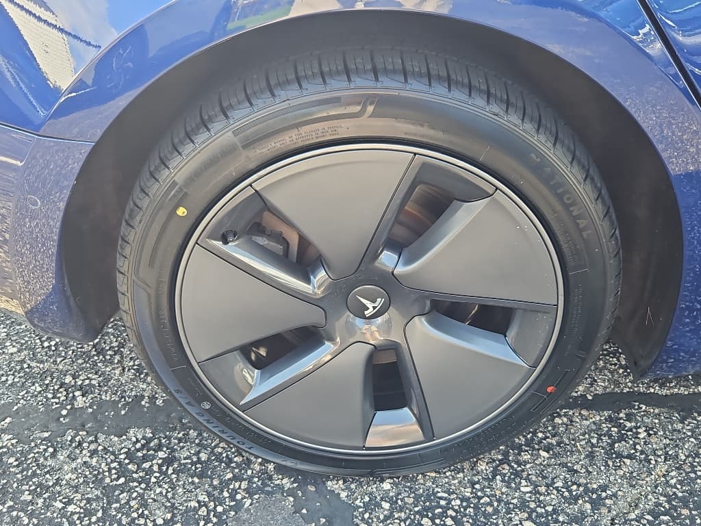 2022 Tesla Model 3 view 27