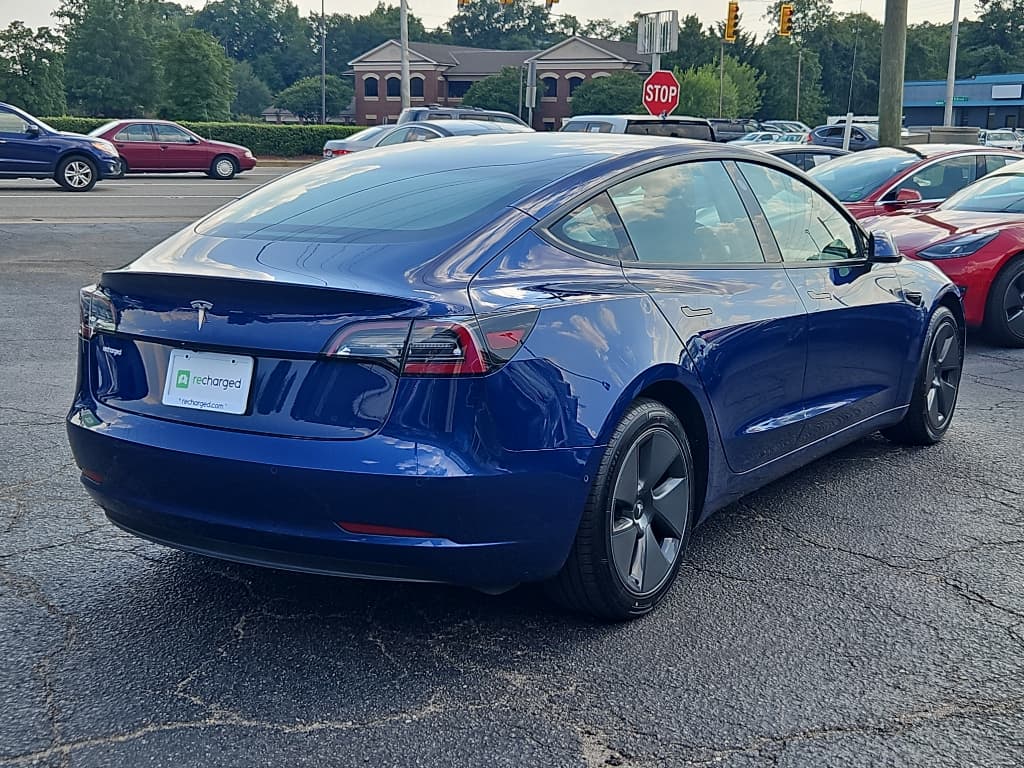 2022 Tesla Model 3 view 3