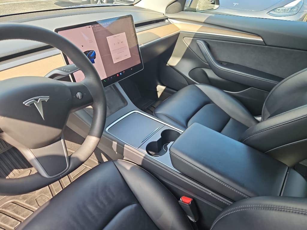 2022 Tesla Model 3 view 14