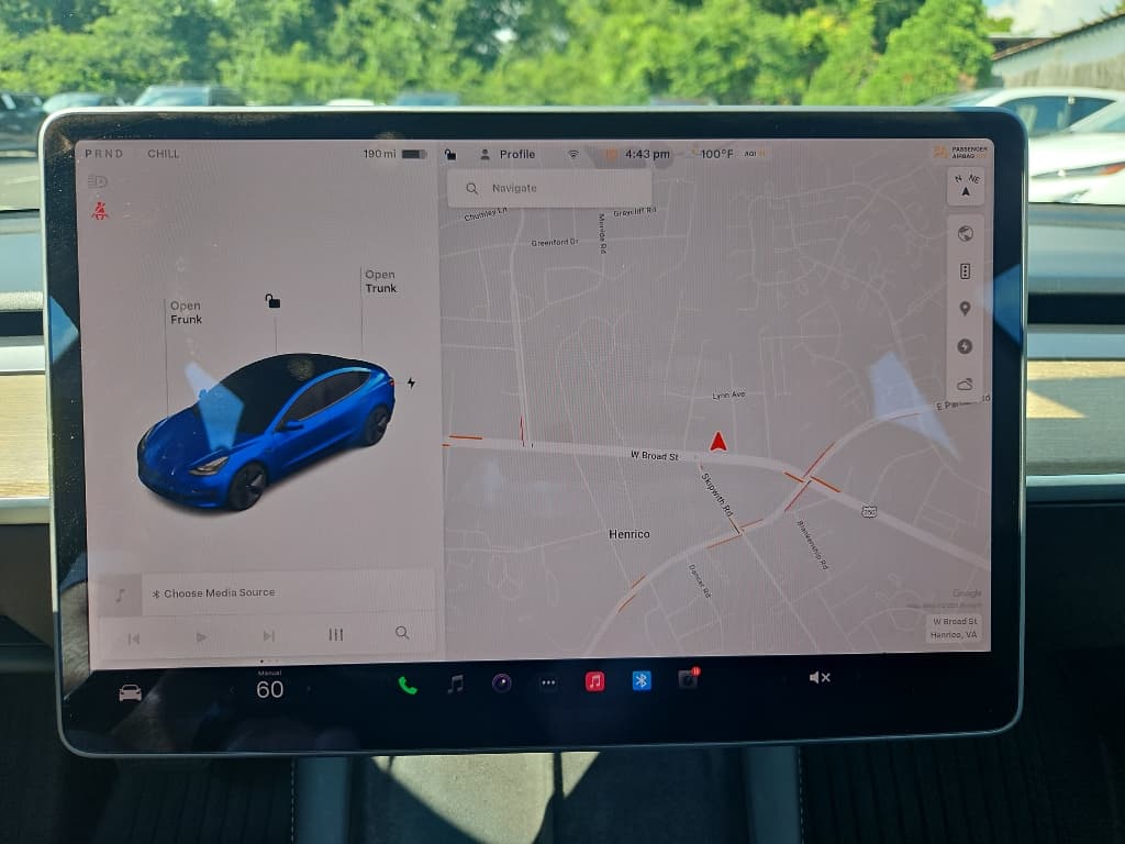 2022 Tesla Model 3 view 9