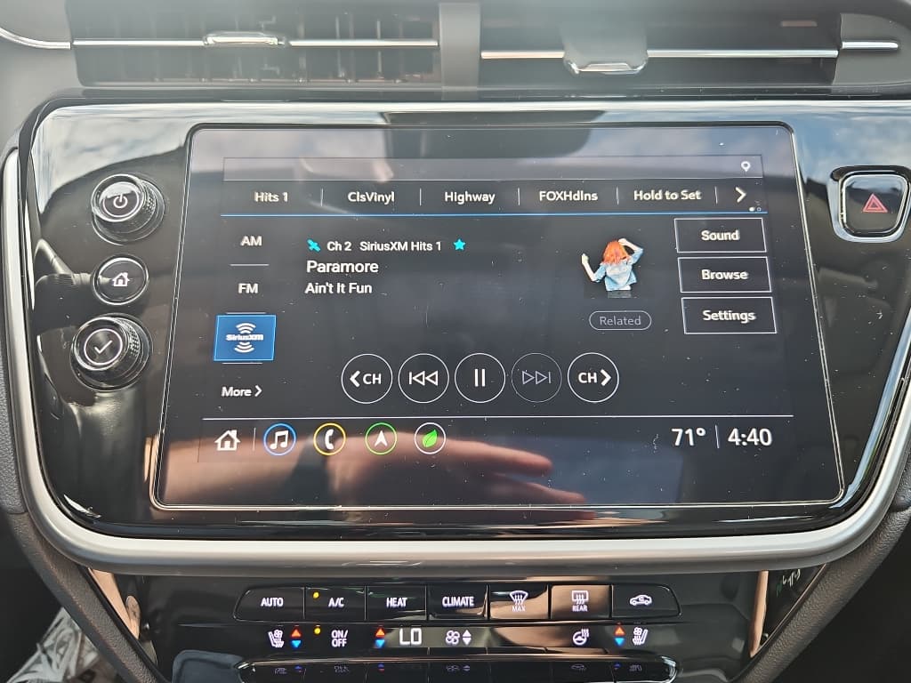 2022 Chevrolet Bolt EUV view 10