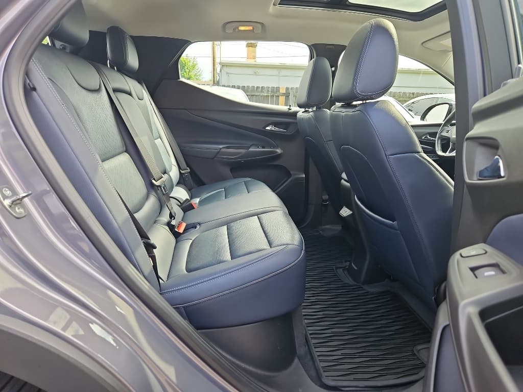 2022 Chevrolet Bolt EUV view 19