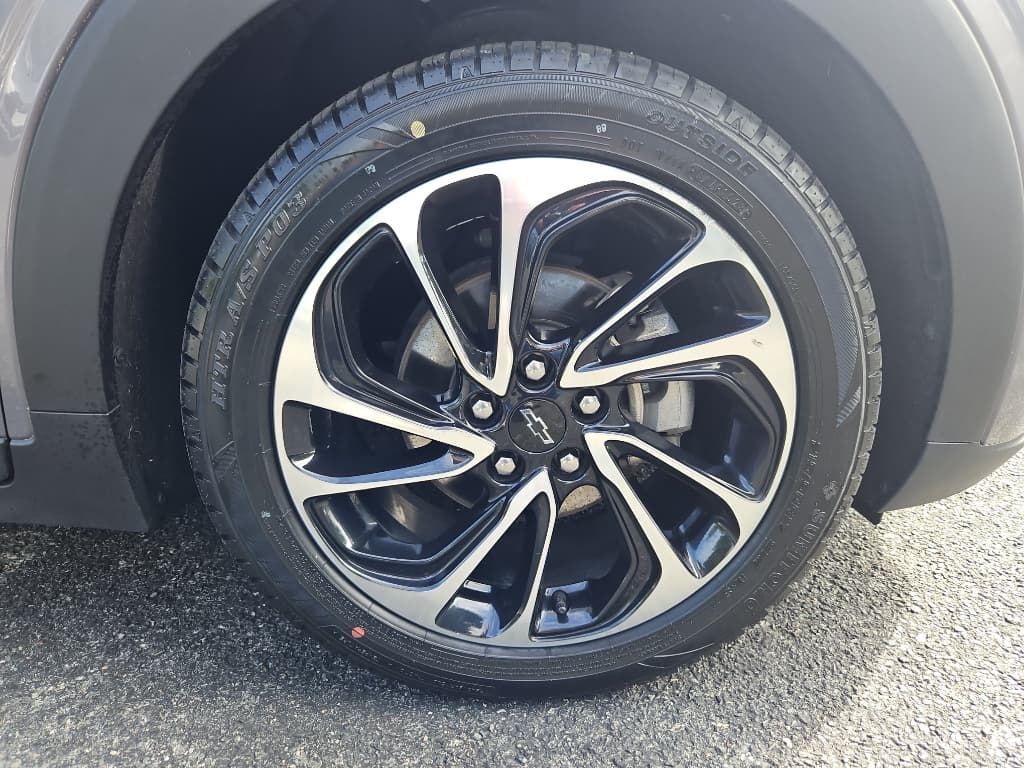 2022 Chevrolet Bolt EUV view 30