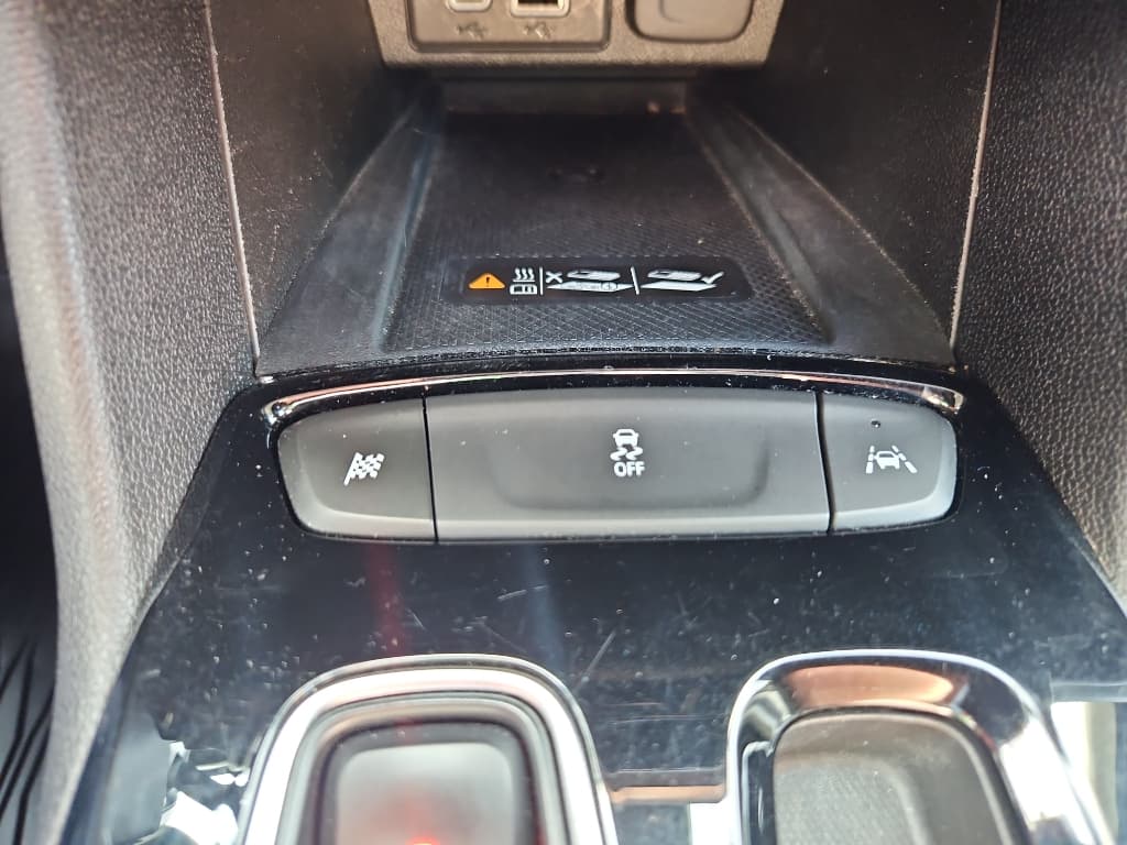 2022 Chevrolet Bolt EUV view 13