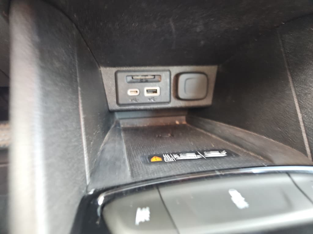 2022 Chevrolet Bolt EUV view 14