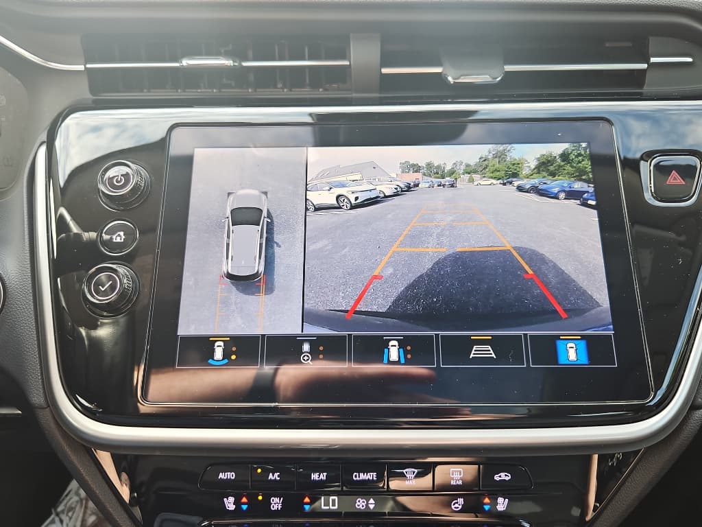 2022 Chevrolet Bolt EUV view 11