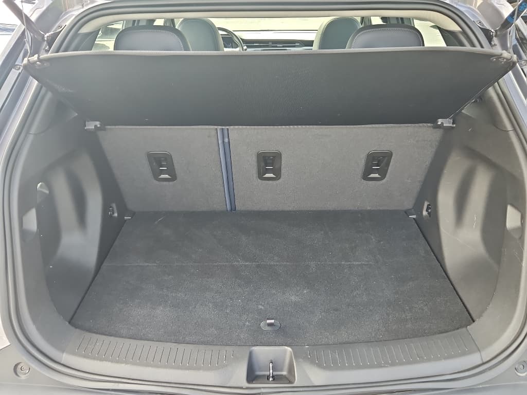2022 Chevrolet Bolt EUV view 21