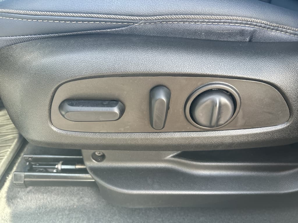 2022 Chevrolet Bolt EUV view 7