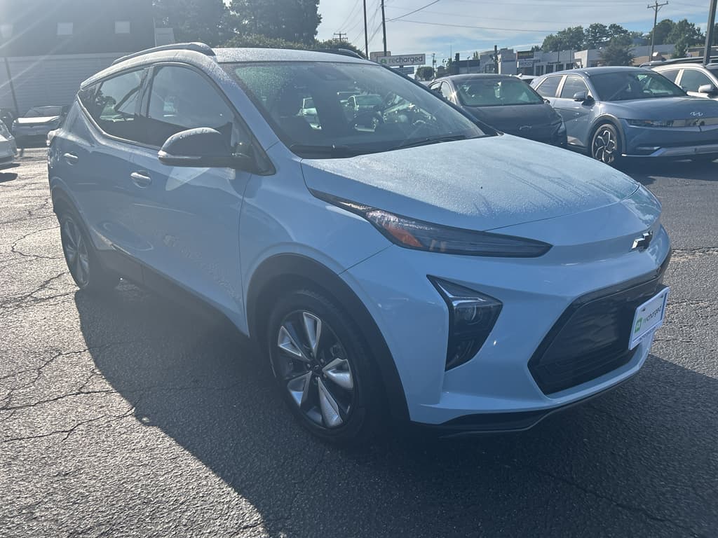 2022 Chevrolet Bolt EUV view 4