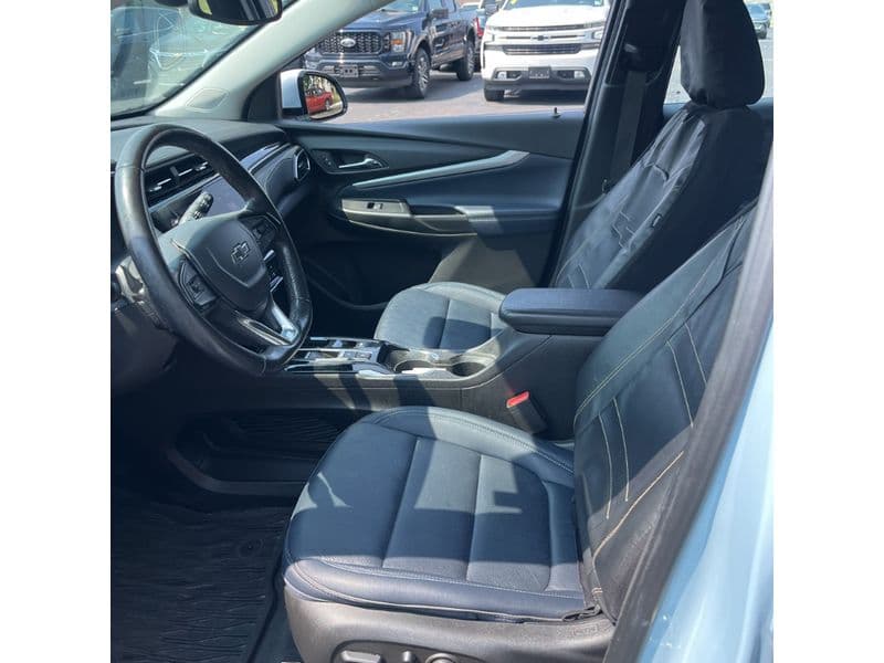 2022 Chevrolet Bolt EUV view 5