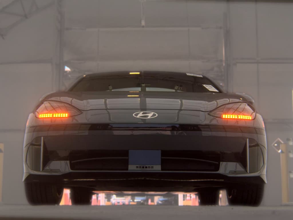 2025 Hyundai IONIQ 6 view 2