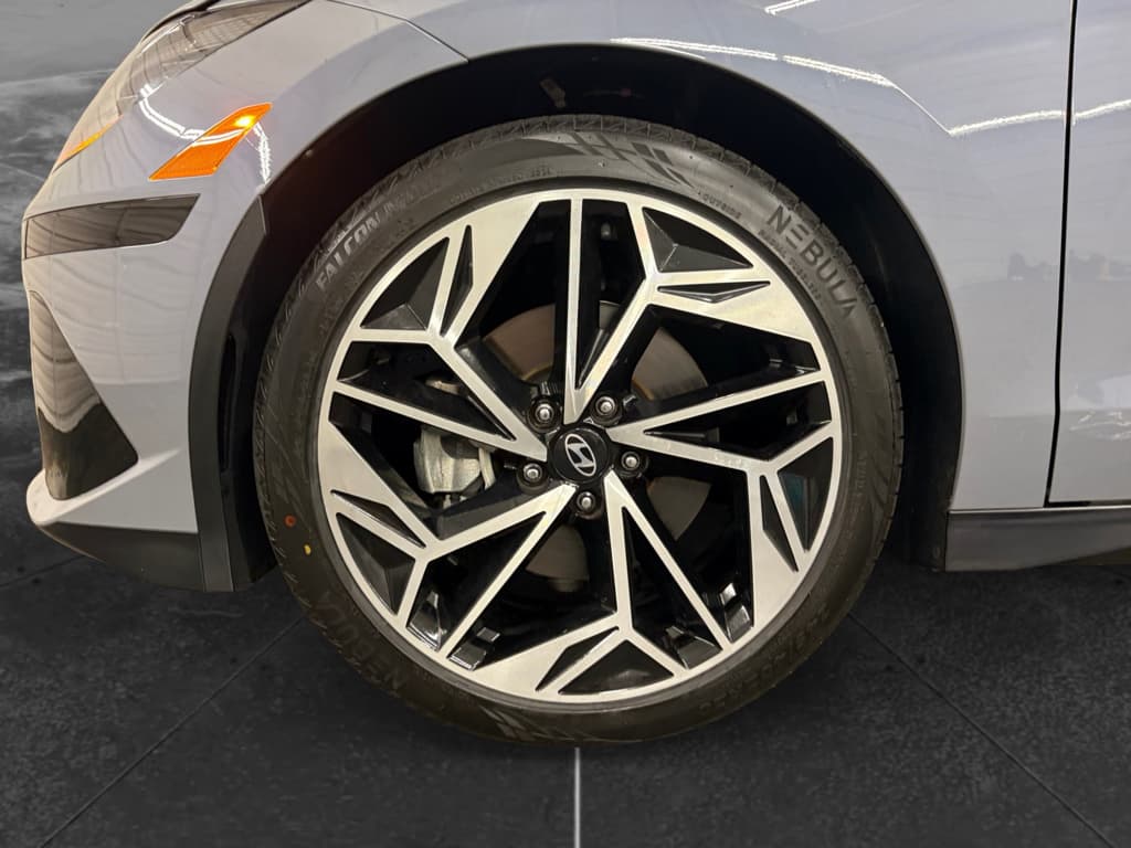 2025 Hyundai IONIQ 6 view 32