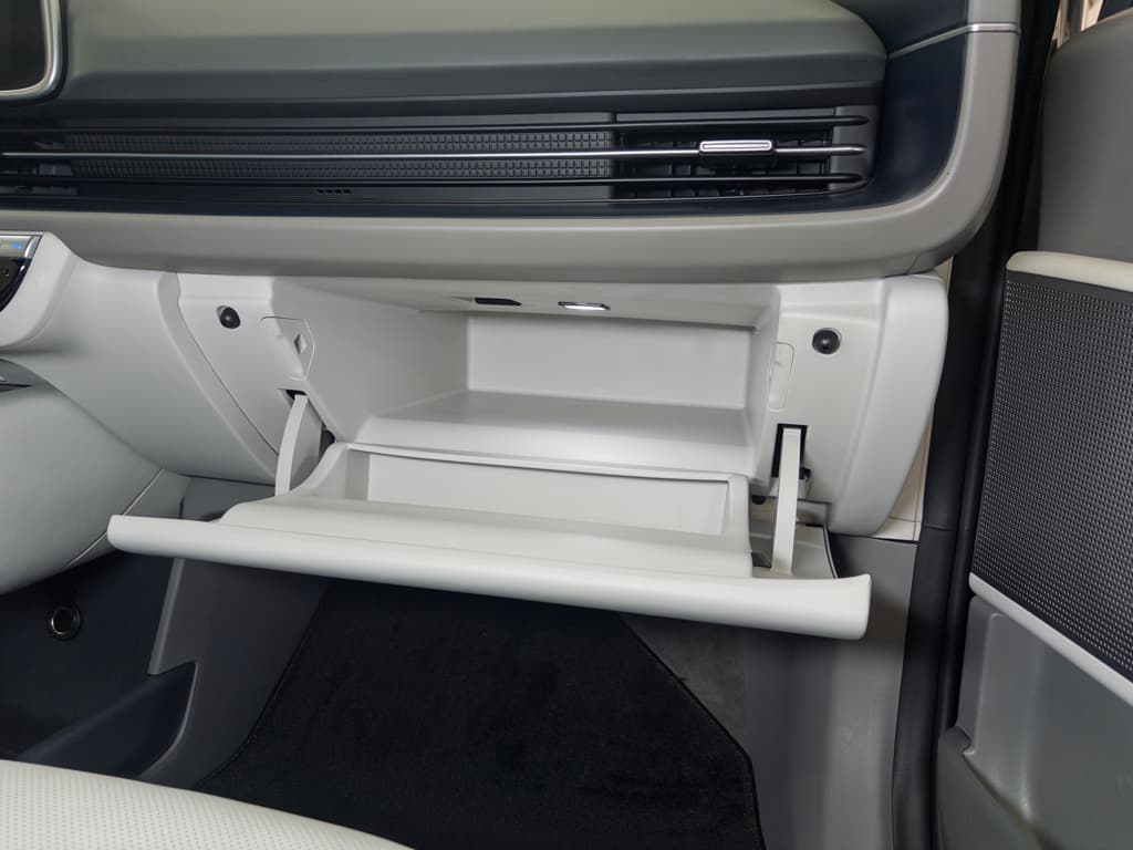 2025 Hyundai IONIQ 6 view 21