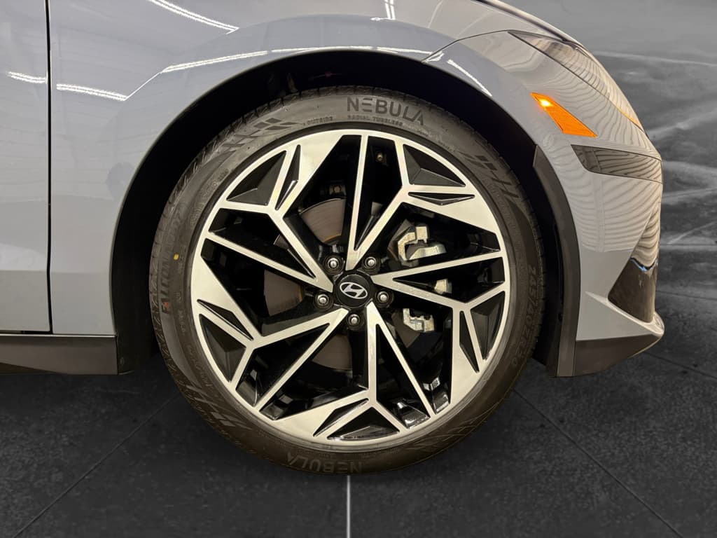 2025 Hyundai IONIQ 6 view 36