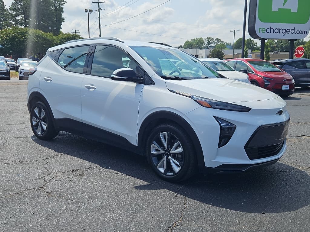 2022 Chevrolet Bolt EUV view 4