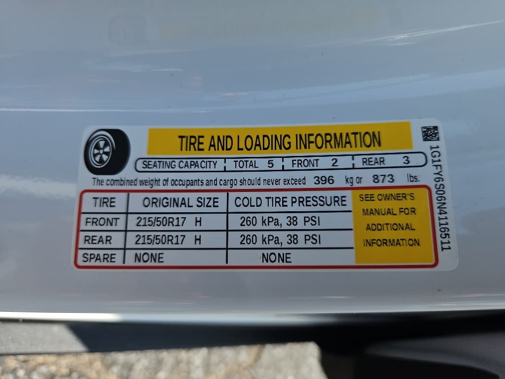 2022 Chevrolet Bolt EUV view 20