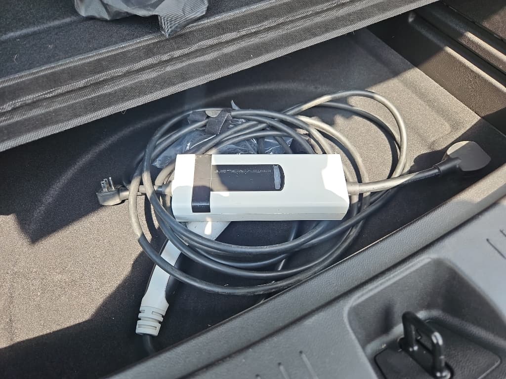 2022 Chevrolet Bolt EUV view 6
