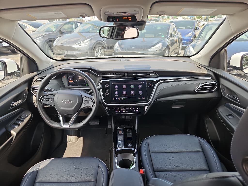 2022 Chevrolet Bolt EUV view 13