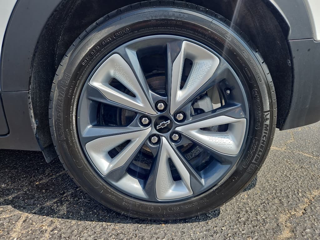 2022 Chevrolet Bolt EUV view 23