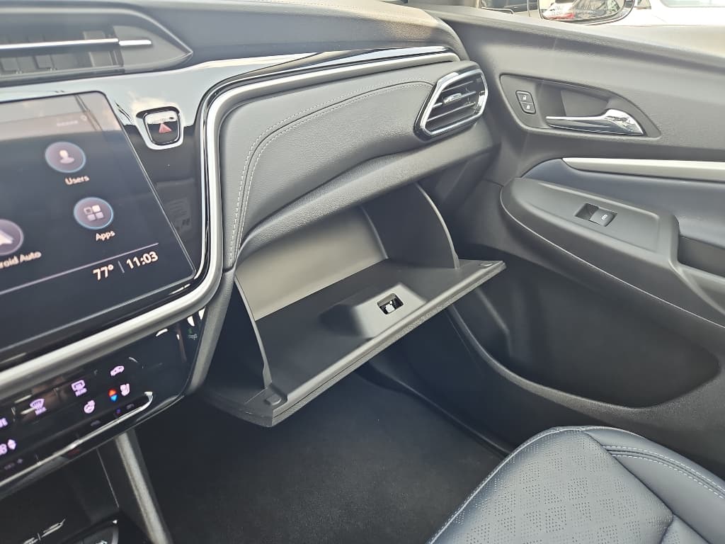2022 Chevrolet Bolt EUV view 17