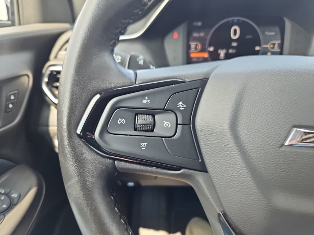 2022 Chevrolet Bolt EUV view 8