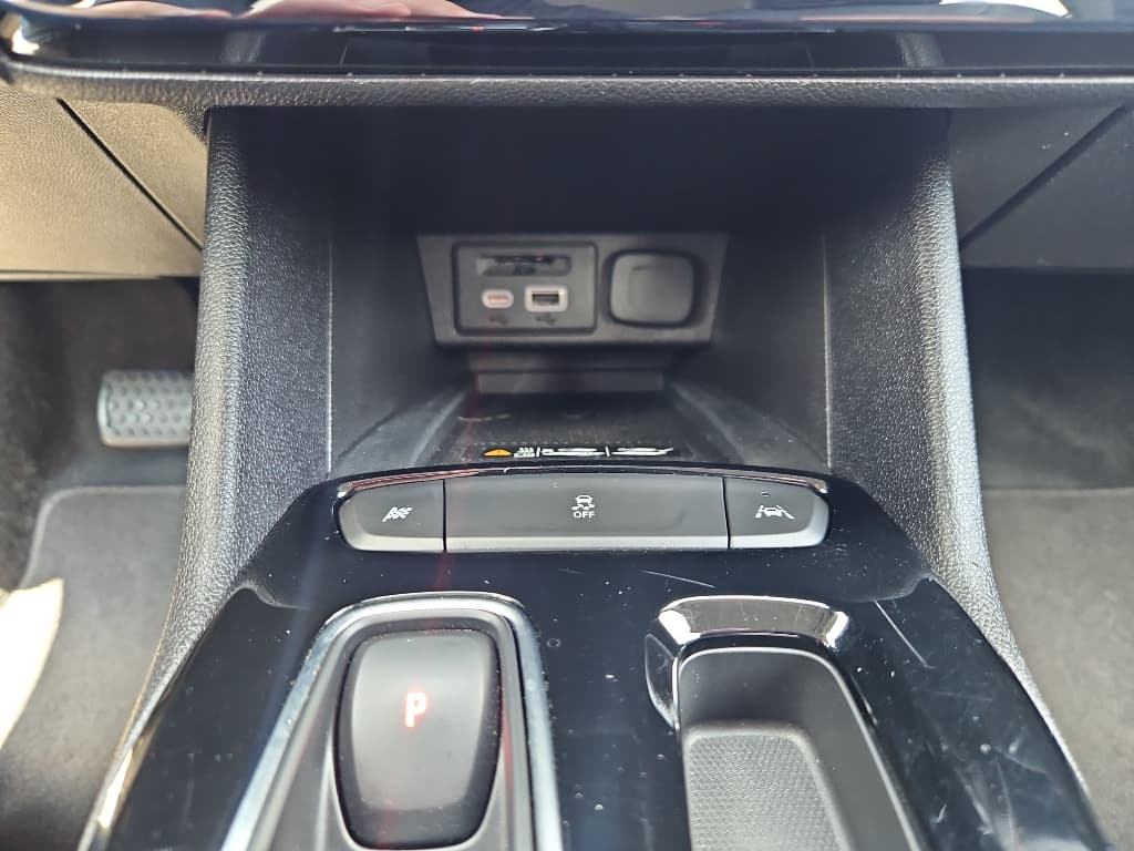 2022 Chevrolet Bolt EUV view 15
