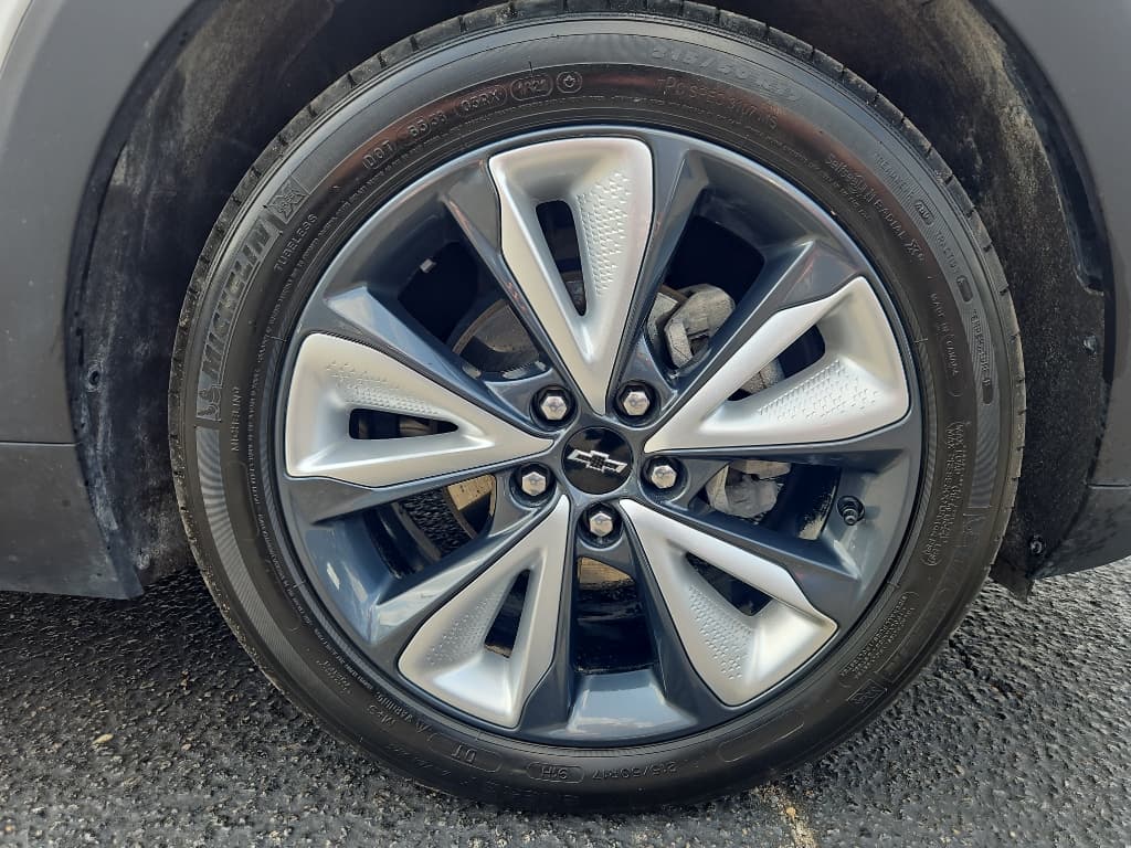 2022 Chevrolet Bolt EUV view 27