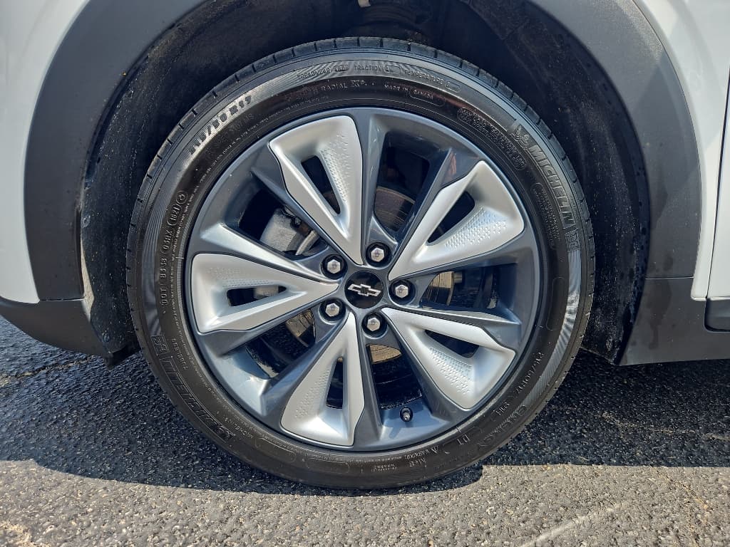 2022 Chevrolet Bolt EUV view 21