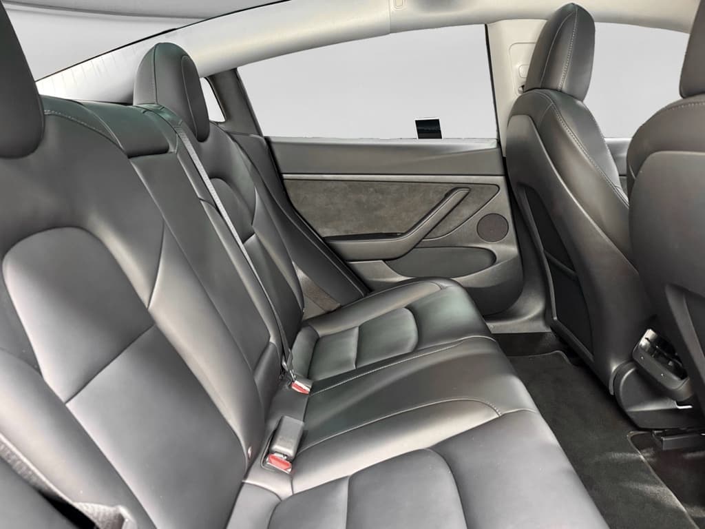 2022 Tesla Model 3 view 21