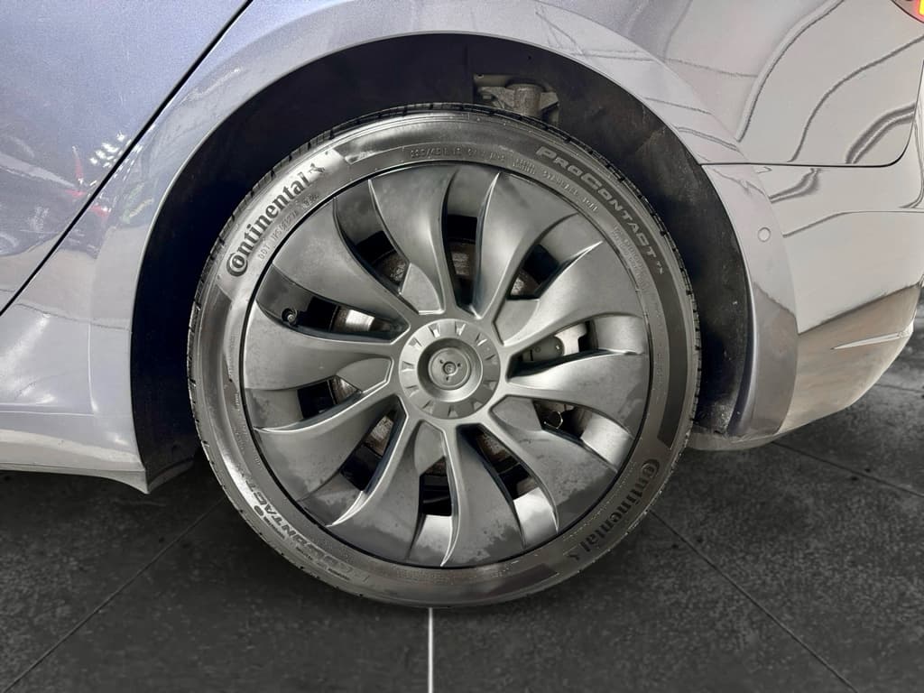 2022 Tesla Model 3 view 32