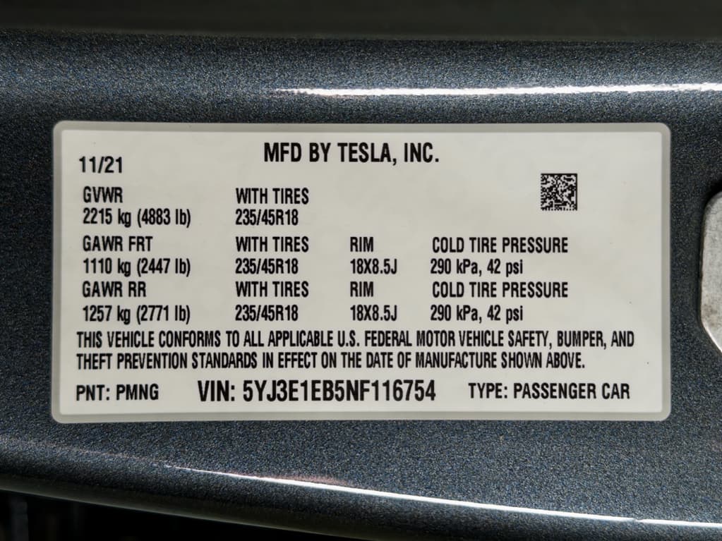 2022 Tesla Model 3 view 28