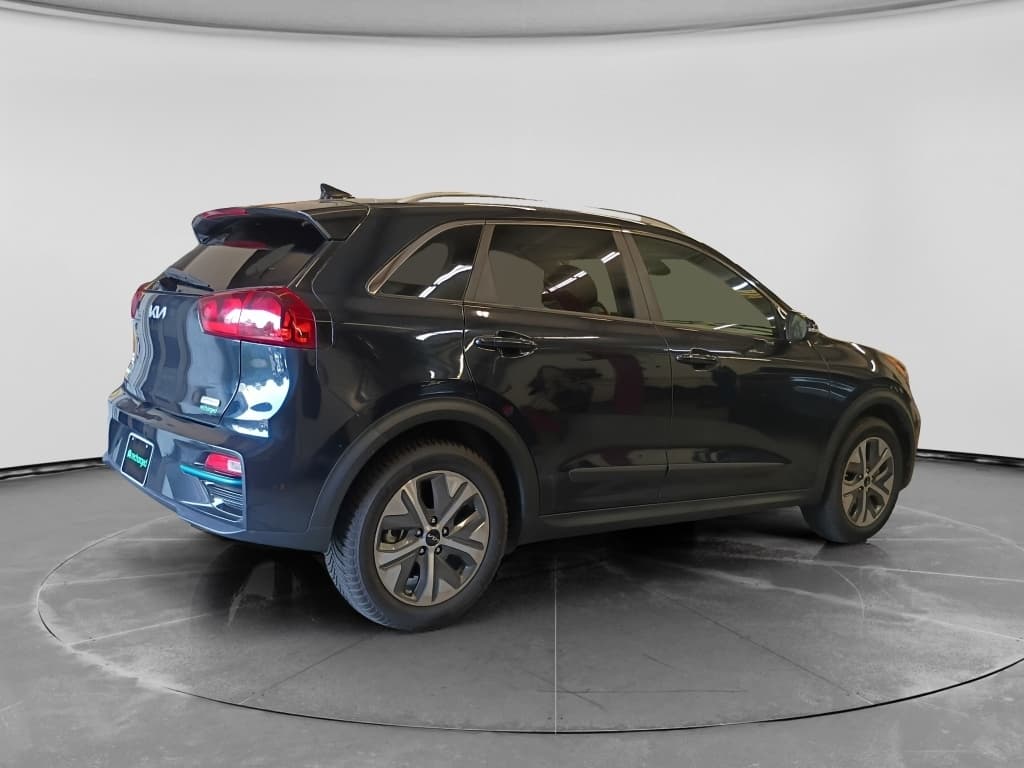 2022 Kia Niro EV view 3