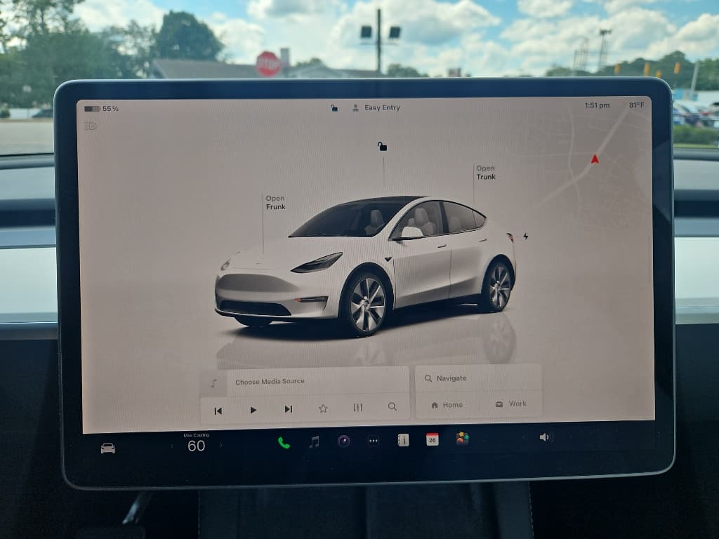 2023 Tesla Model Y view 12