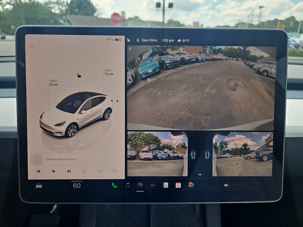 2023 Tesla Model Y view 17
