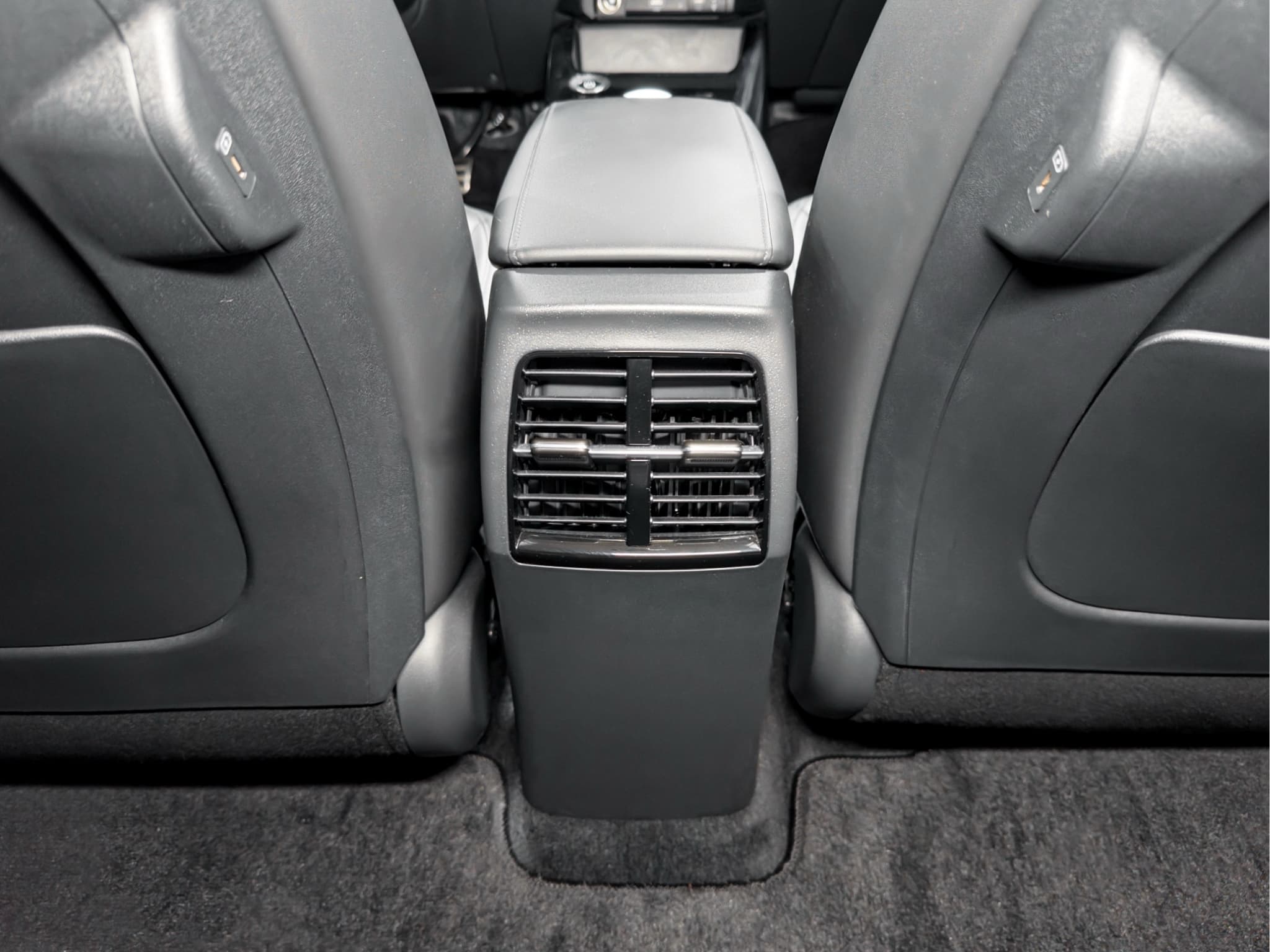 2024 Kia Niro EV view 22