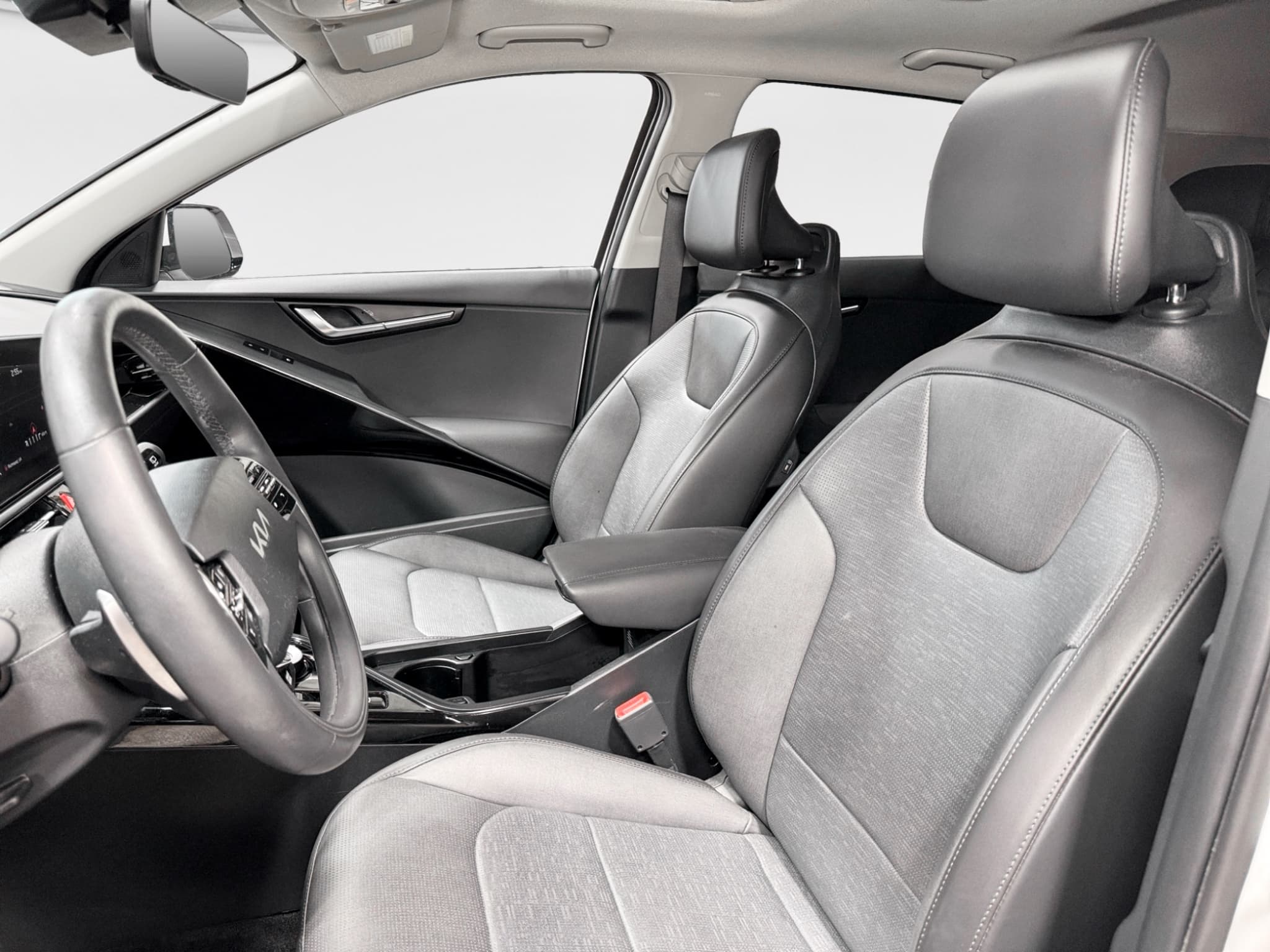 2024 Kia Niro EV view 18