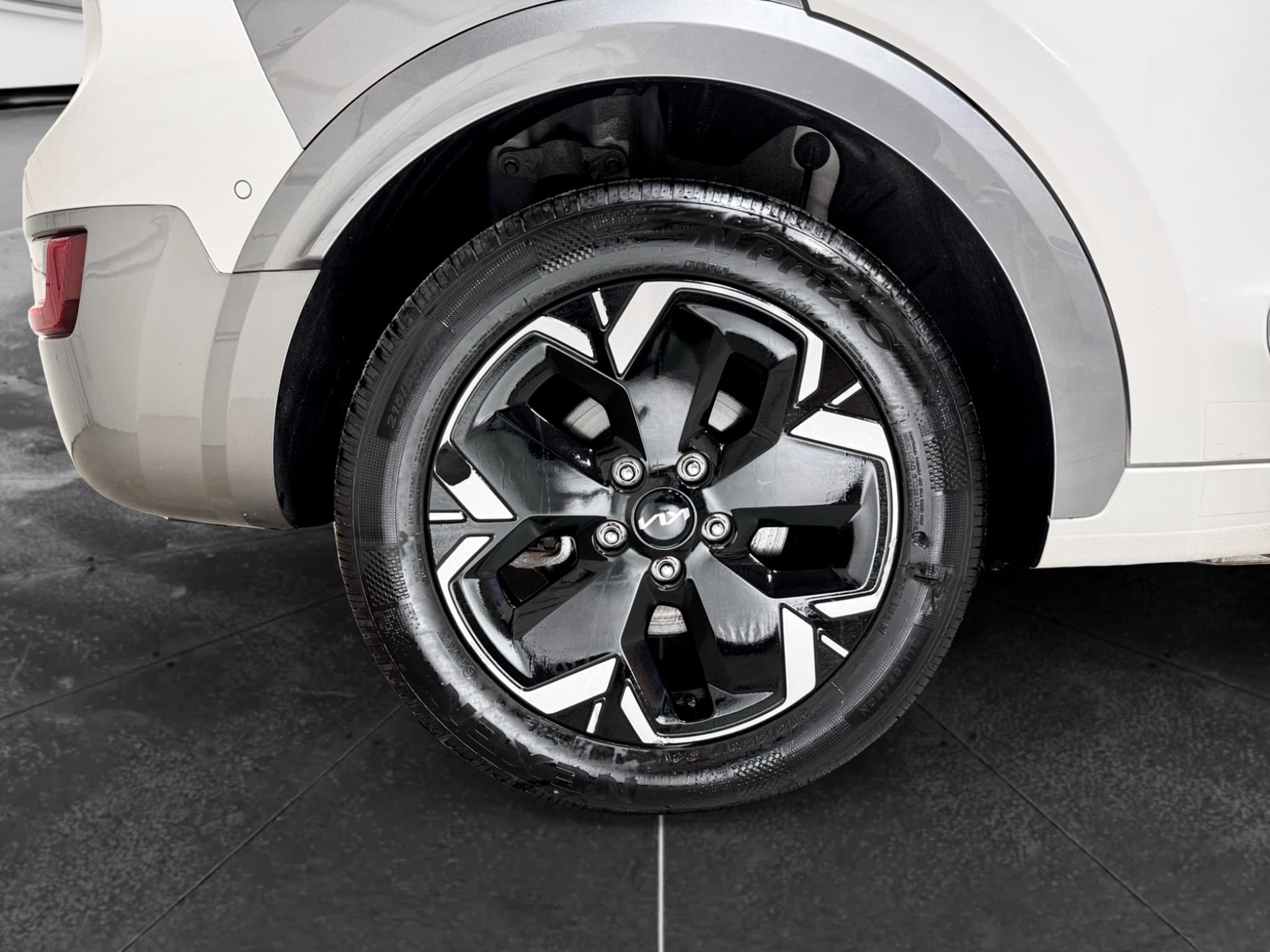 2024 Kia Niro EV view 36