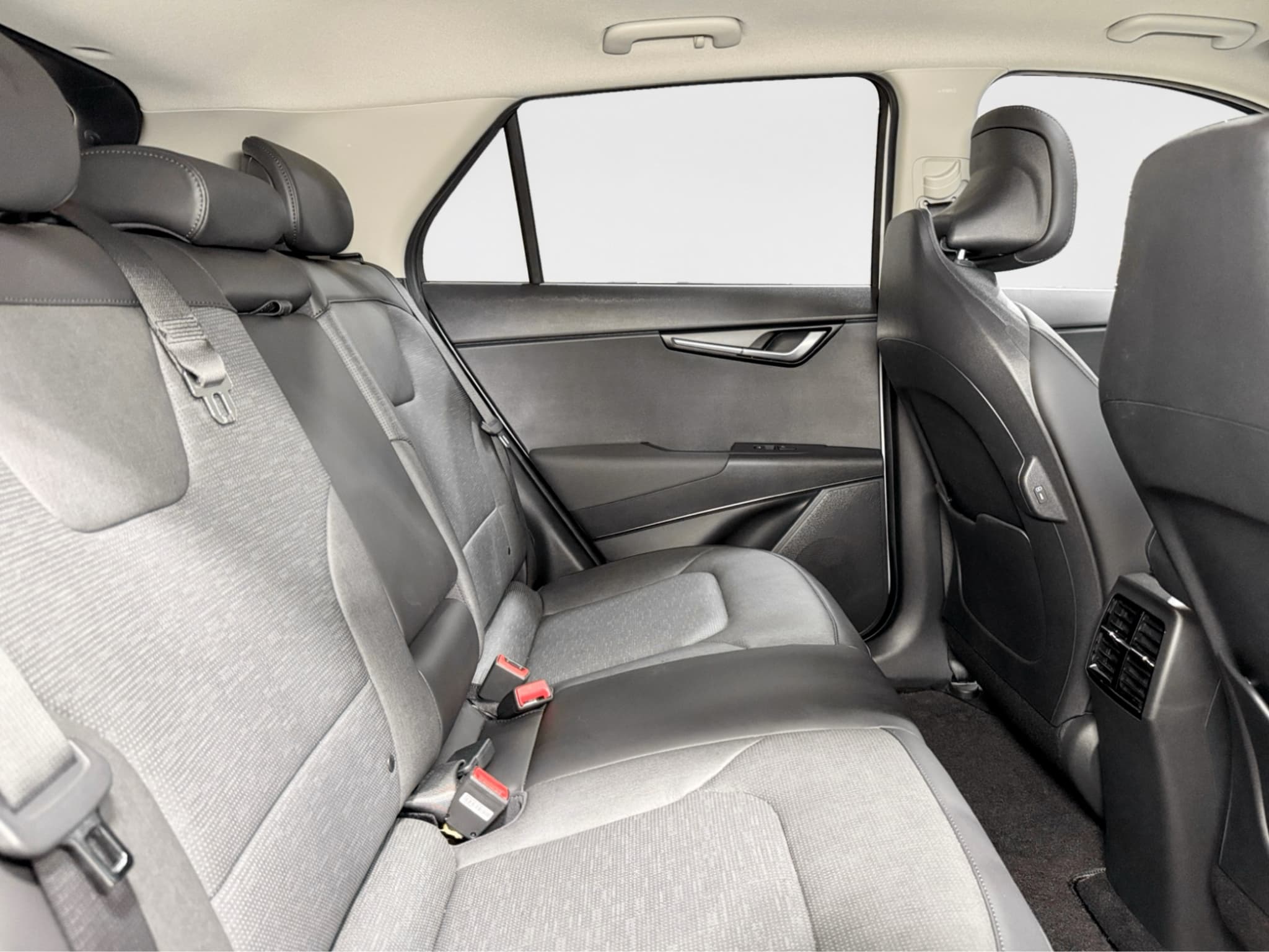 2024 Kia Niro EV view 23