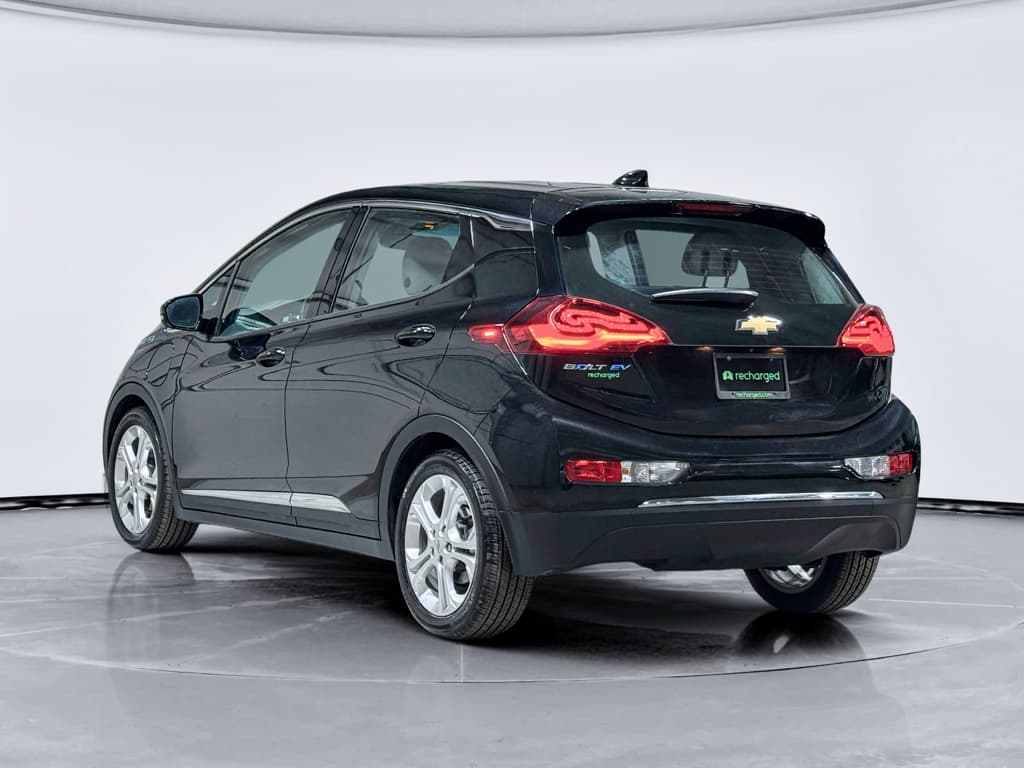 2018 Chevrolet Bolt EV view 2