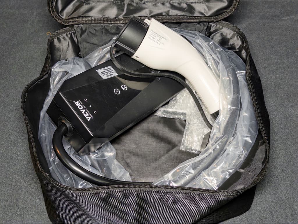 2018 Chevrolet Bolt EV view 6