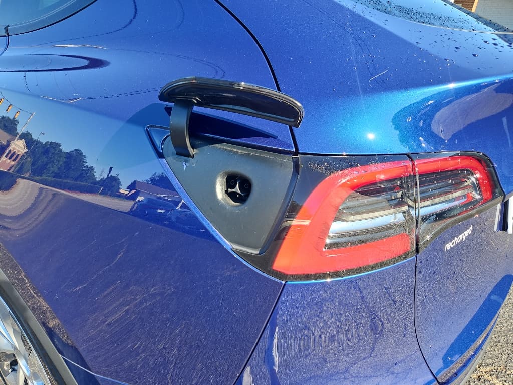 2021 Tesla Model Y view 5