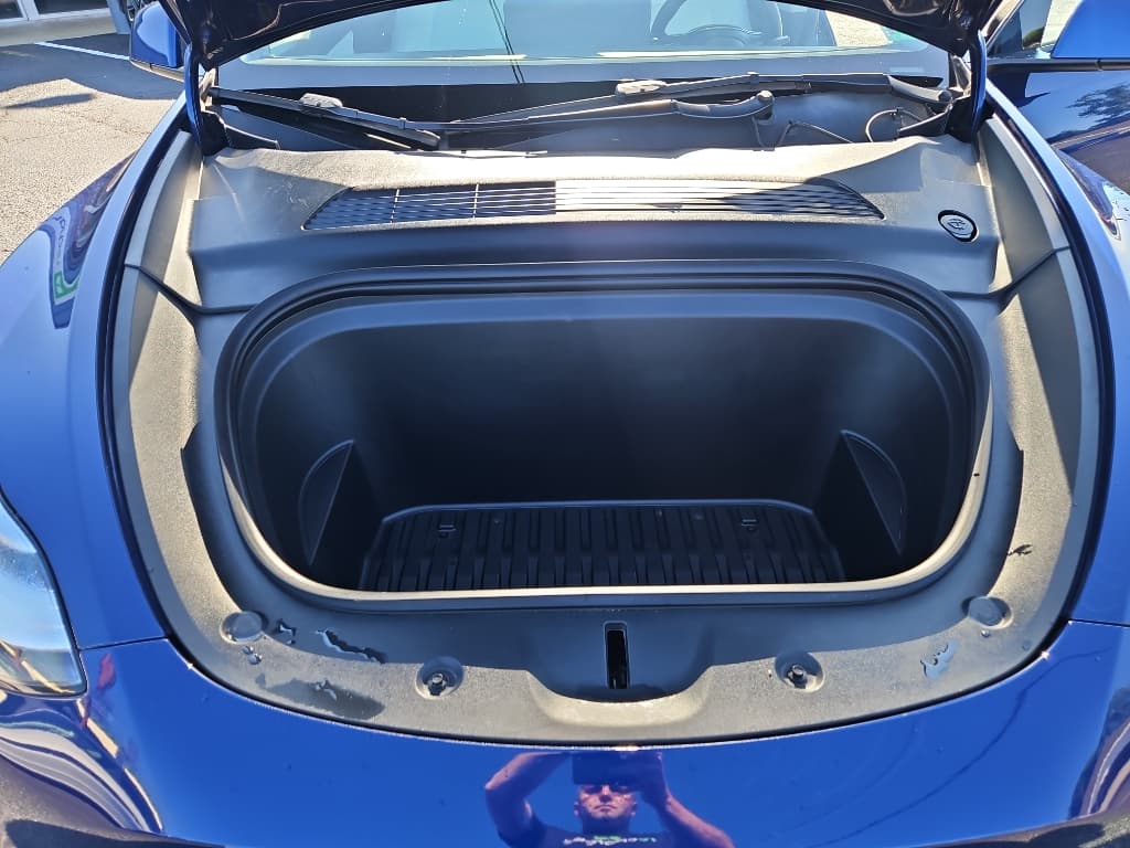 2021 Tesla Model Y view 22