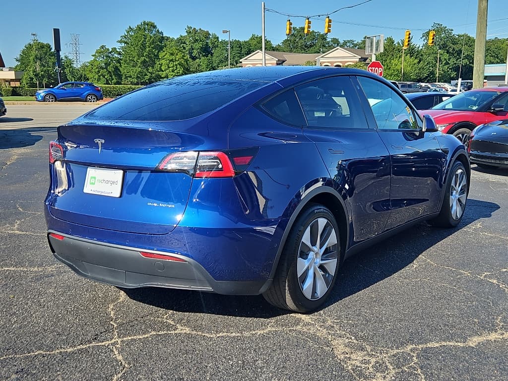2021 Tesla Model Y view 3