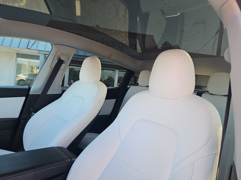 2021 Tesla Model Y view 20