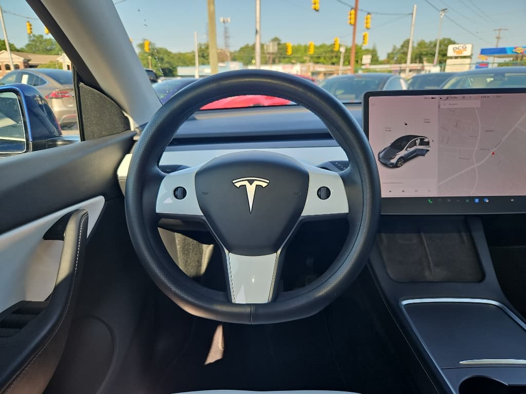 2021 Tesla Model Y view 8