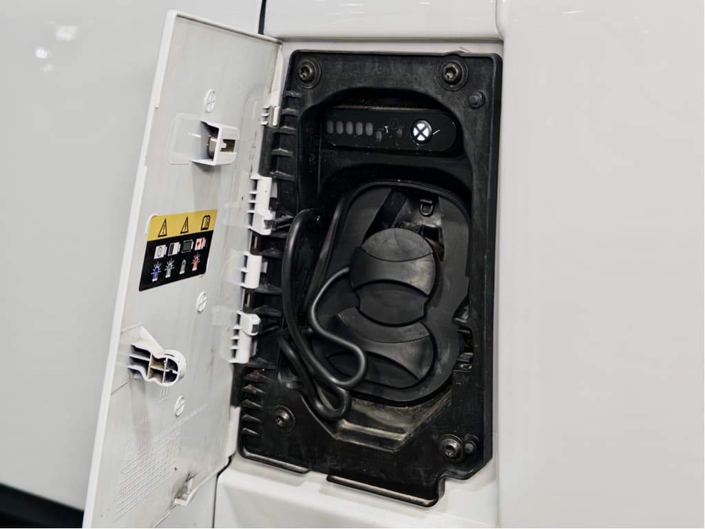 2024 Ram ProMaster 3500 BEV view 5