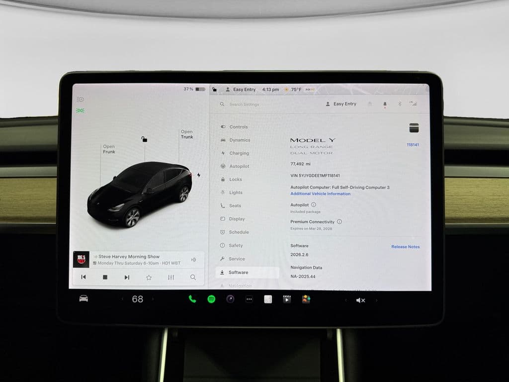 2021 Tesla Model Y view 13