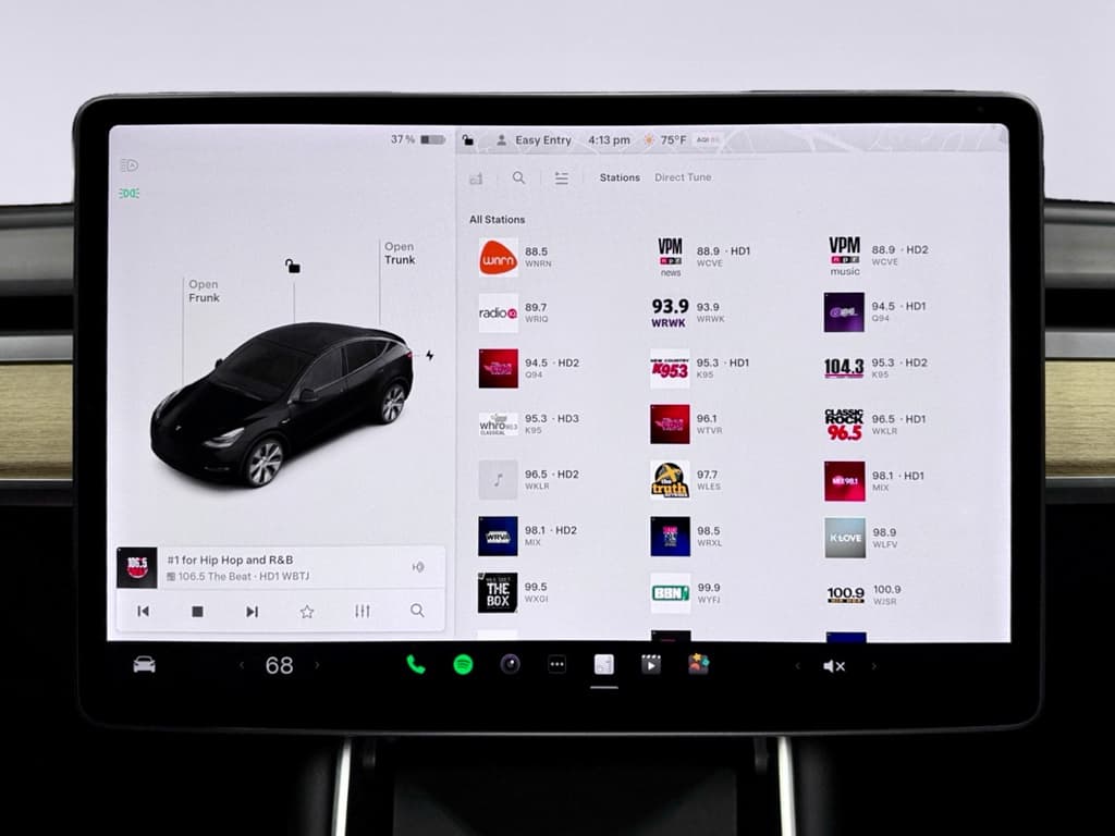 2021 Tesla Model Y view 10